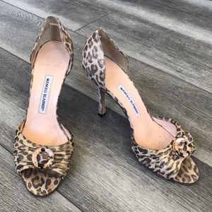MANOLO BLAHNIK Leopard Peep-Toe D'Orsay
